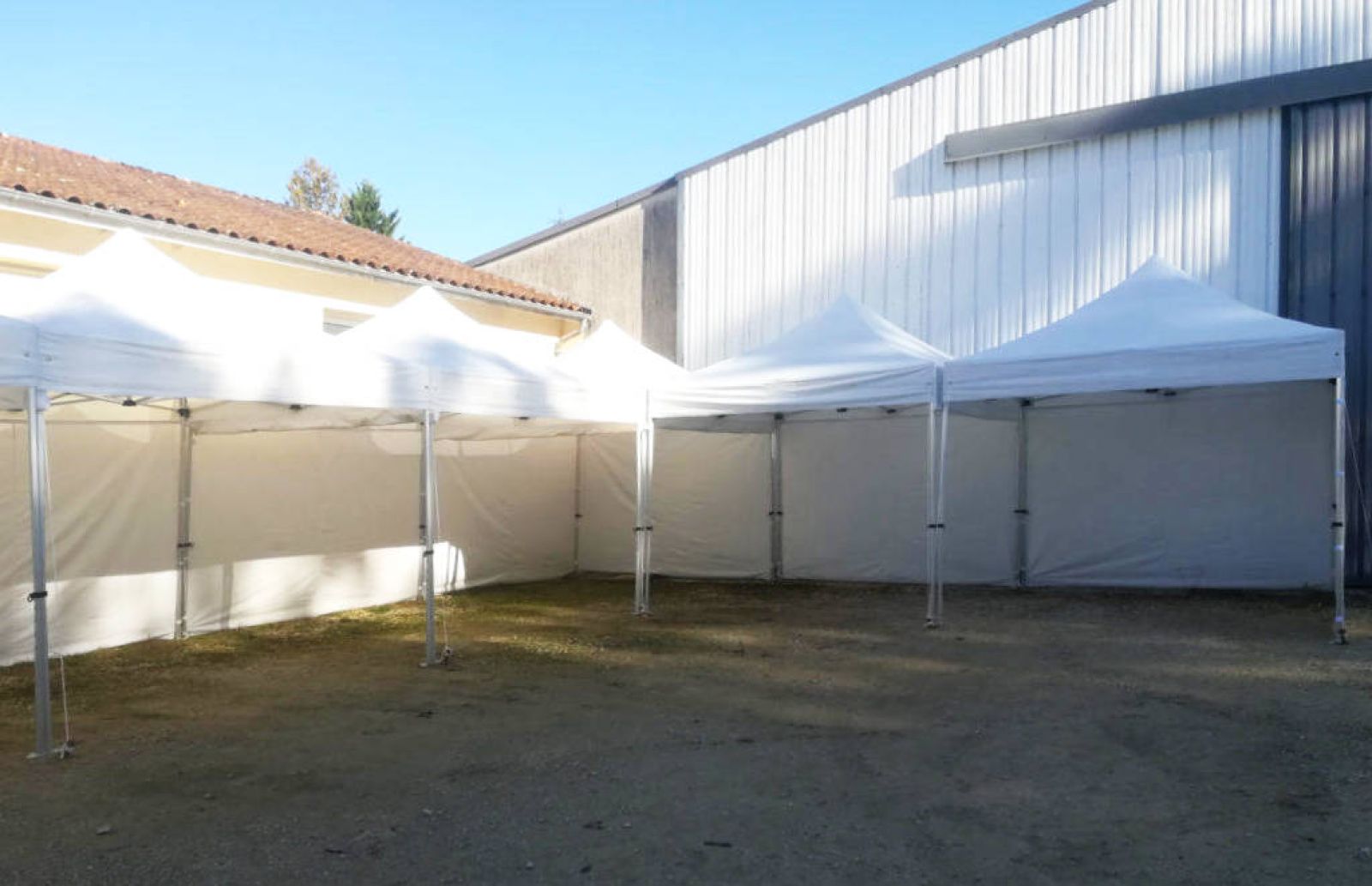 location de chapiteaux, barnums, tentes à Périgueux SGLA Dordogne, location de chapiteaux, barnums, tentes stretch et nomade, mobilier pour vos réceptions